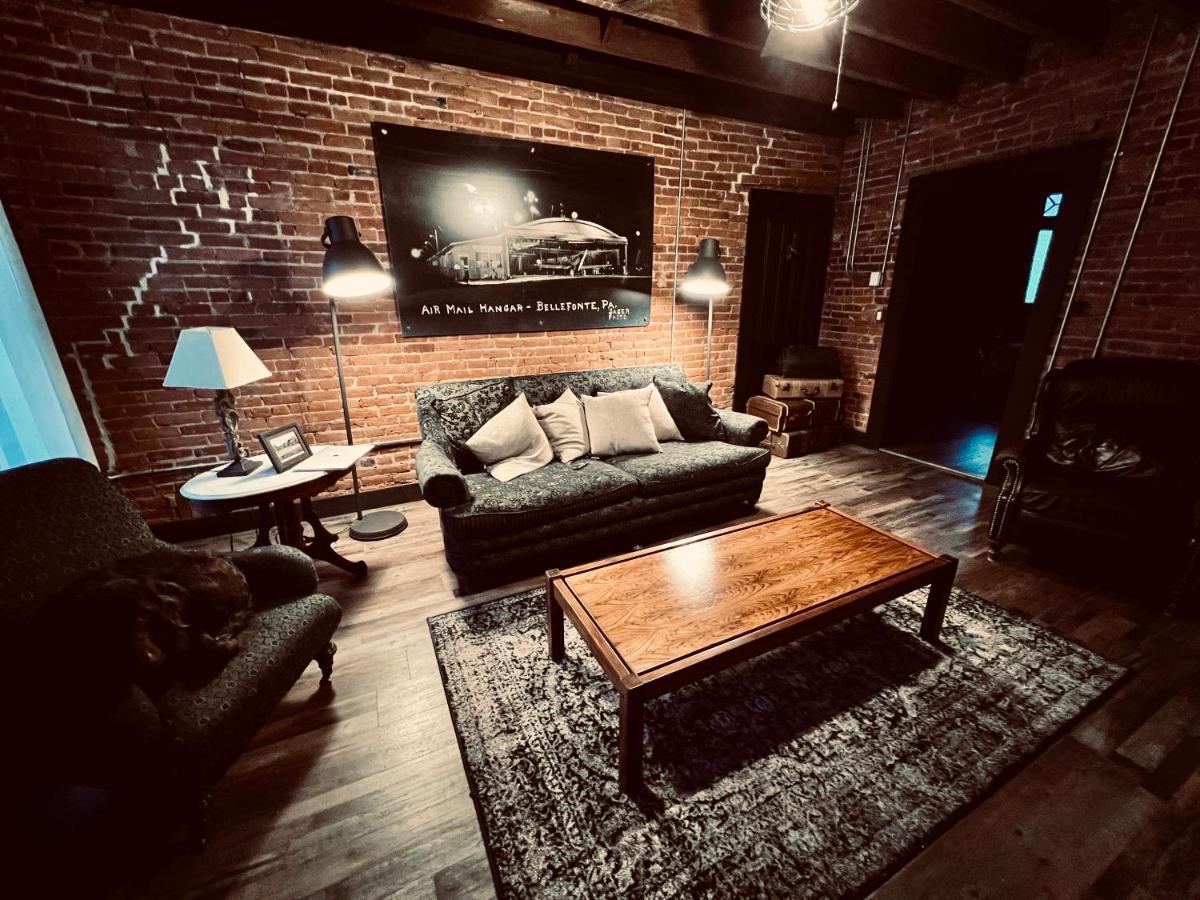 Historic, Stylish Getaway 2 Blocks From Waterfront Apartamento *